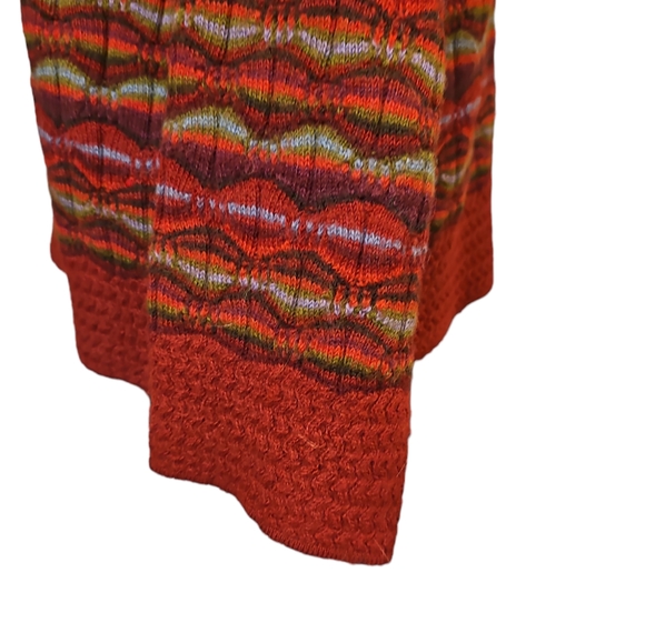 Sweater, red and multi colored. Kimono sleeves, made in Peru. 100% baby alpaca - Picture 6 of 7
